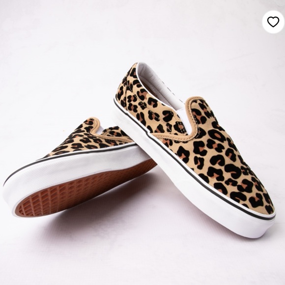 Vans Shoes - 🛑🛑SOLD🛑🛑Vans Slip-On Skate Shoe - Leopard size Women’s 5.5 Men’s 4 GUC